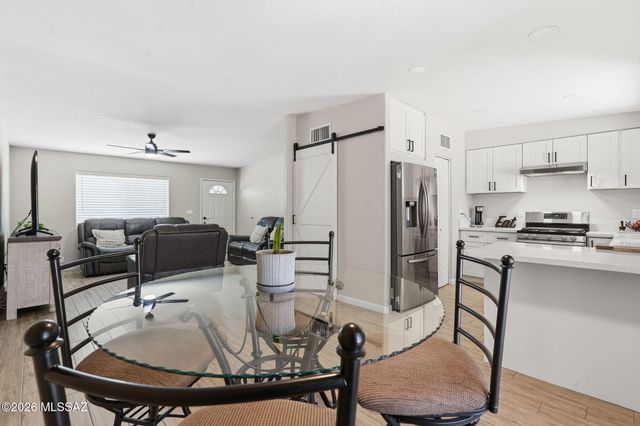 1738 W Pueblo Vista Boulevard, Tucson, AZ 85713