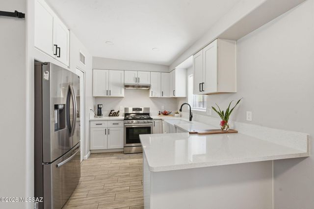1738 W Pueblo Vista Boulevard, Tucson, AZ 85713