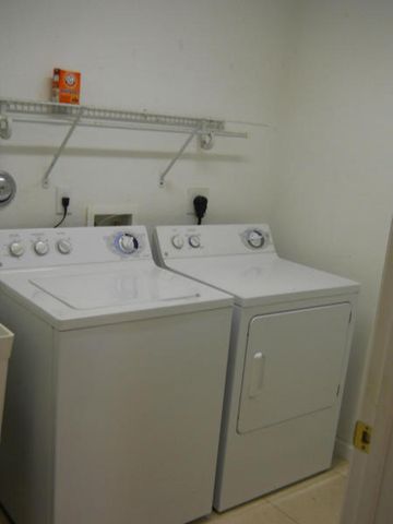 2888 Hidden Hills Road 901, West Palm Beach, FL 33411