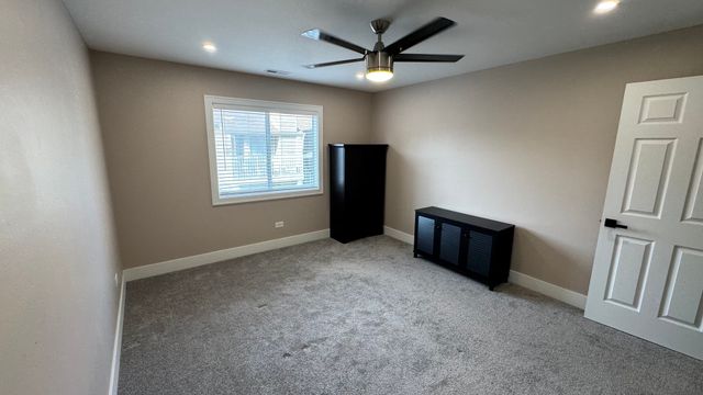 42 N Park Avenue 8, Lombard, IL 60148