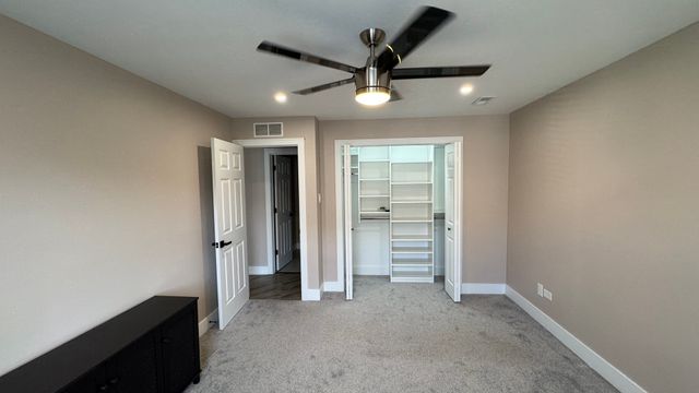 42 N Park Avenue 8, Lombard, IL 60148