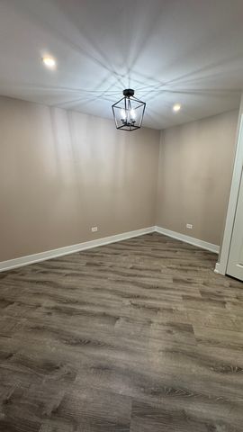 42 N Park Avenue 8, Lombard, IL 60148