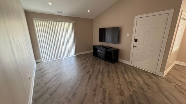 42 N Park Avenue 8, Lombard, IL 60148