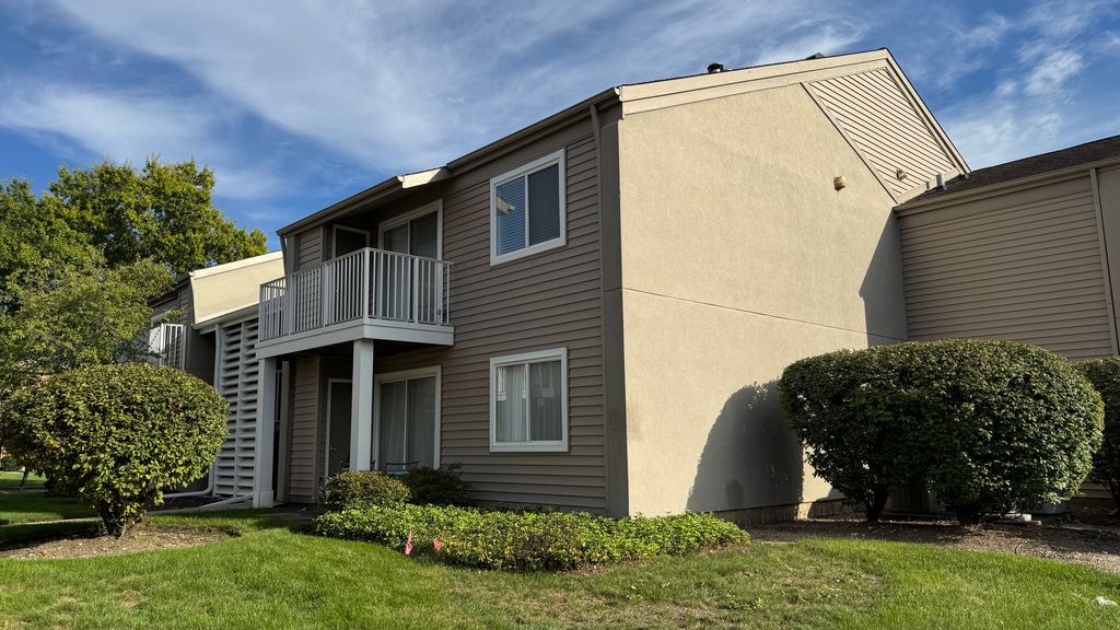 42 N Park Avenue 8, Lombard, IL 60148