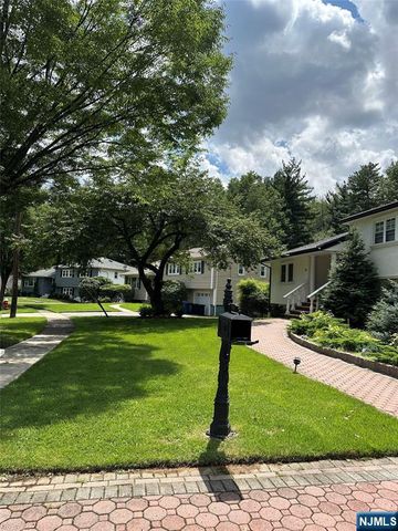 19 Coles Court, River Edge, NJ 07661