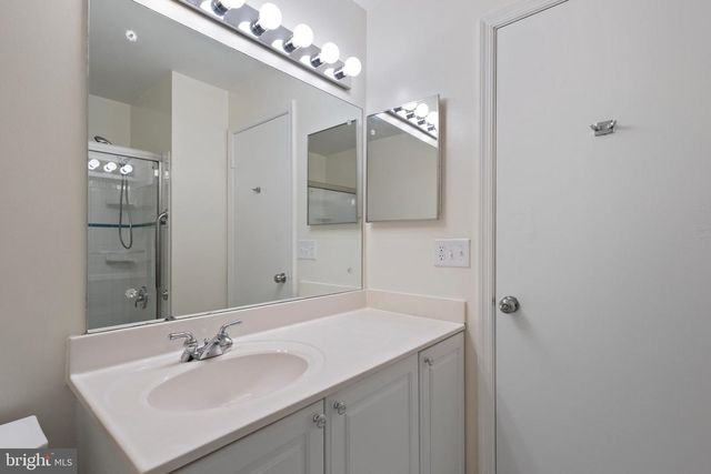 4300 ROBERTS AVE, Annandale, VA 22003
