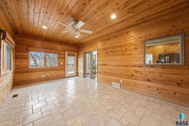 6312 S Limerick Cir Circle, Sioux Falls, SD 57108