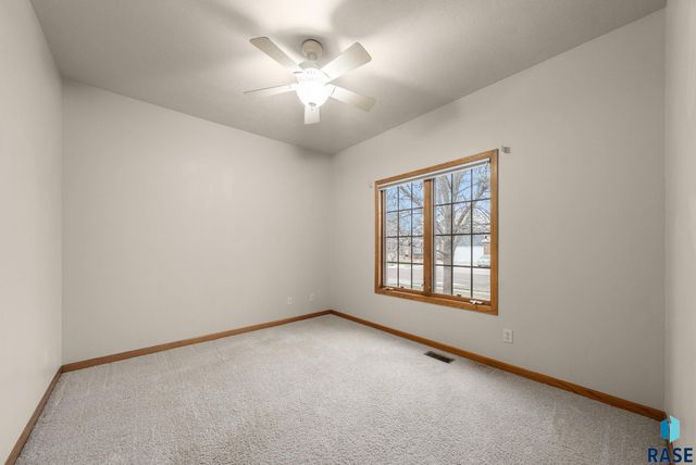 6312 S Limerick Cir Circle, Sioux Falls, SD 57108