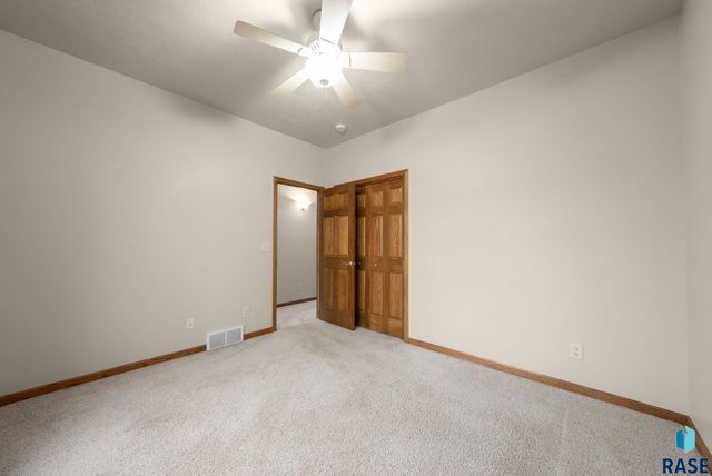 6312 S Limerick Cir Circle, Sioux Falls, SD 57108