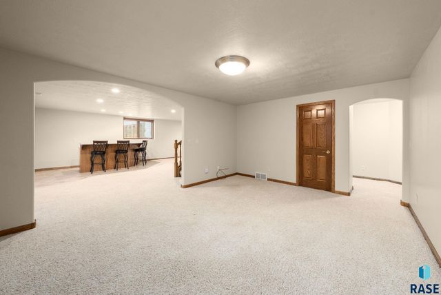 6312 S Limerick Cir Circle, Sioux Falls, SD 57108