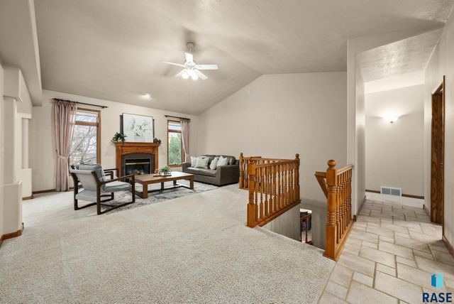 6312 S Limerick Cir Circle, Sioux Falls, SD 57108