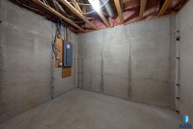 6312 S Limerick Cir Circle, Sioux Falls, SD 57108