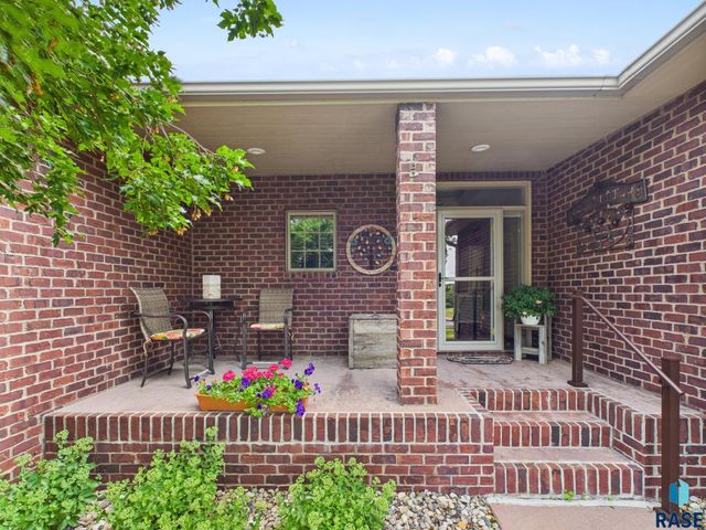 6312 S Limerick Cir Circle, Sioux Falls, SD 57108