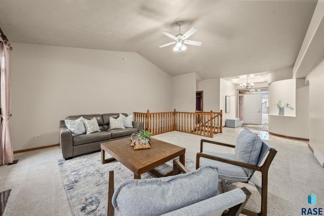 6312 S Limerick Cir Circle, Sioux Falls, SD 57108