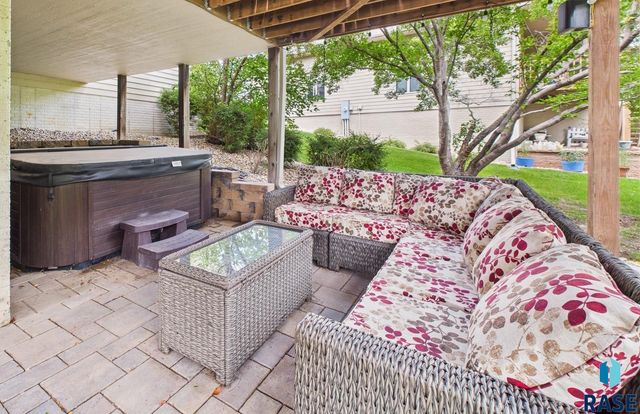 6312 S Limerick Cir Circle, Sioux Falls, SD 57108