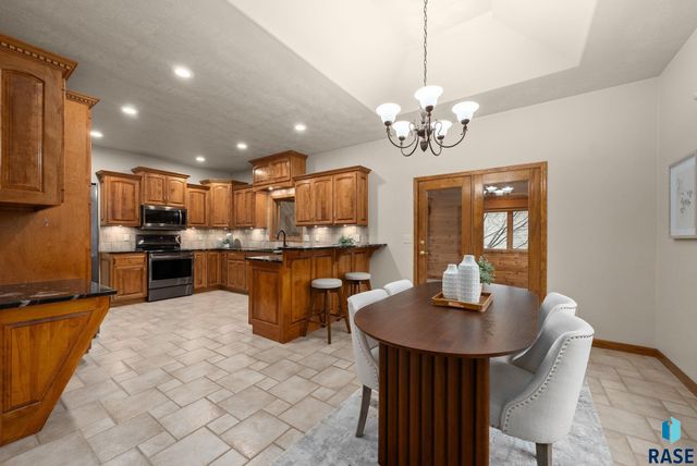 6312 S Limerick Cir Circle, Sioux Falls, SD 57108