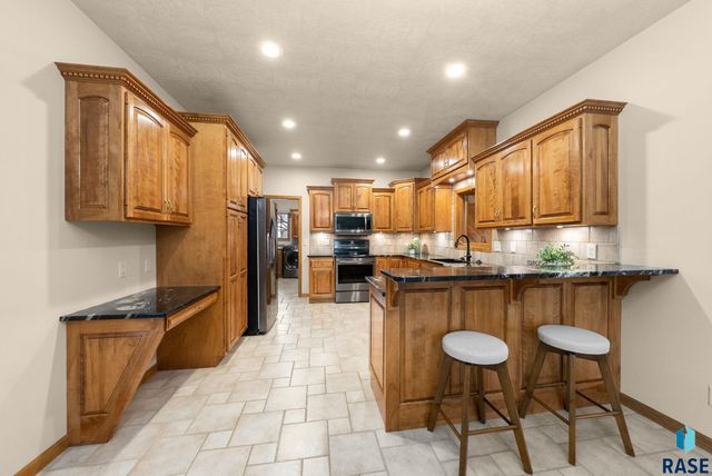 6312 S Limerick Cir Circle, Sioux Falls, SD 57108