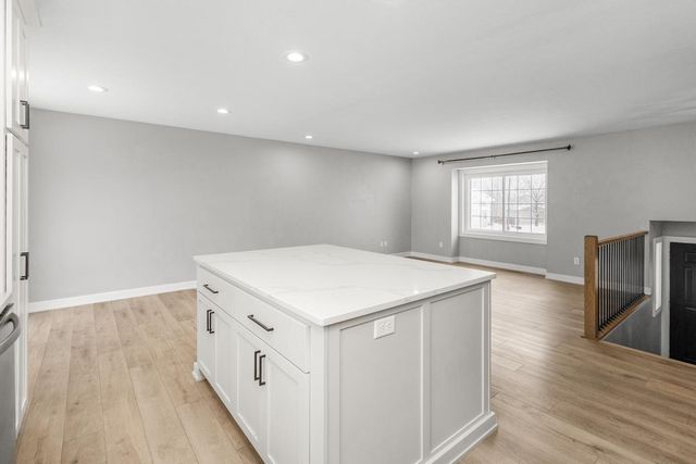 13956 Brunswick Avenue S, Savage, MN 55378