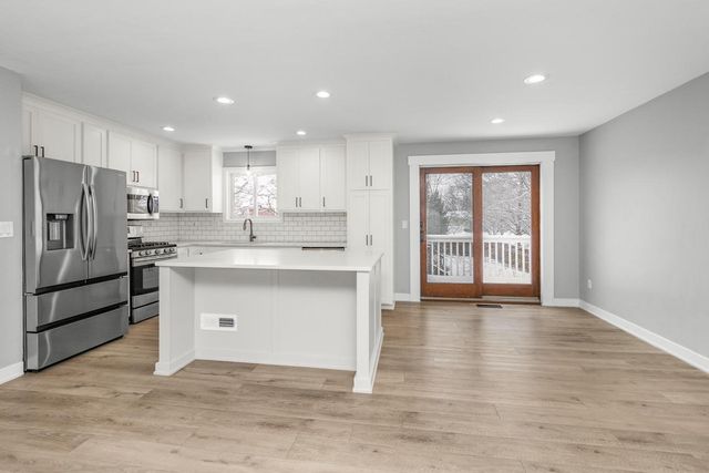 13956 Brunswick Avenue S, Savage, MN 55378