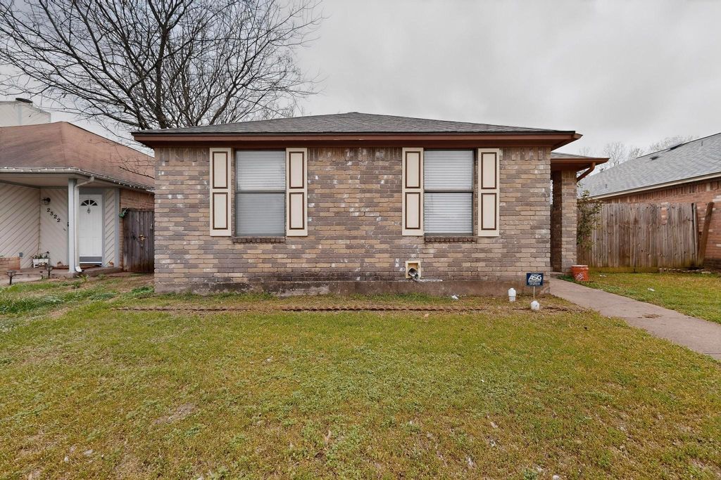 2320 Markland Street, Irving, TX 75060