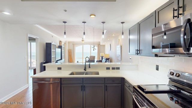 1200 Beach Drive, 1002, Gulfport, MS 39507