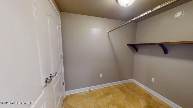 1200 Beach Drive, 1002, Gulfport, MS 39507