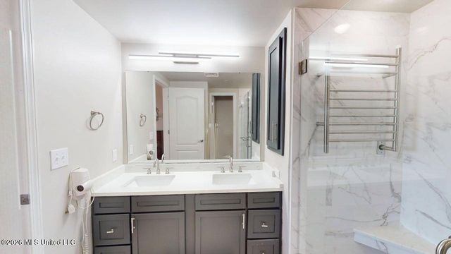 1200 Beach Drive, 1002, Gulfport, MS 39507