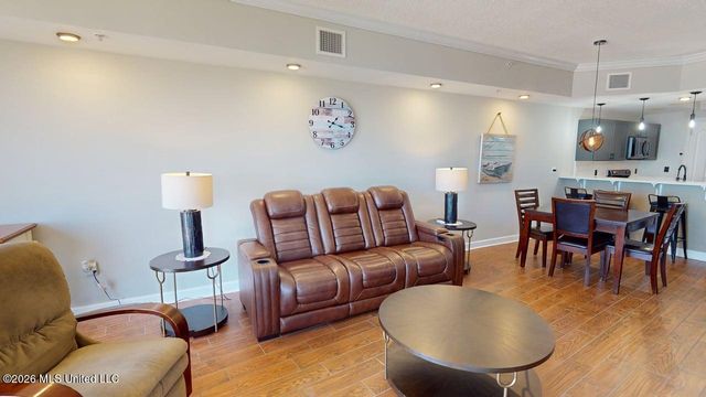 1200 Beach Drive, 1002, Gulfport, MS 39507