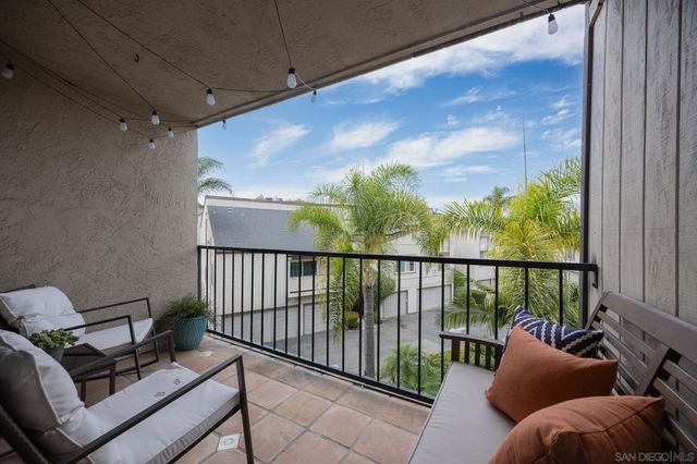 832 Kalpati Cir E, Carlsbad, CA 92008