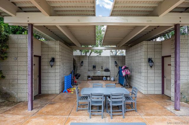 832 Kalpati Cir E, Carlsbad, CA 92008