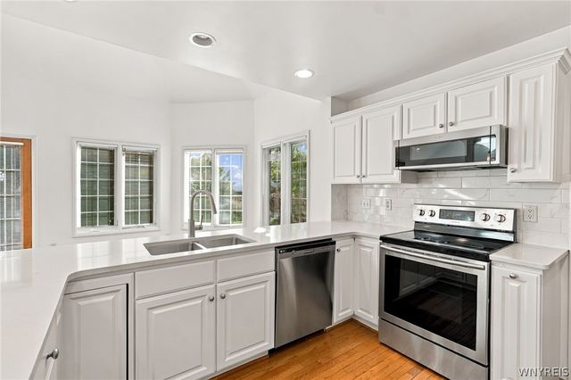 4119 Foxwood Lane, Clarence, NY 14221
