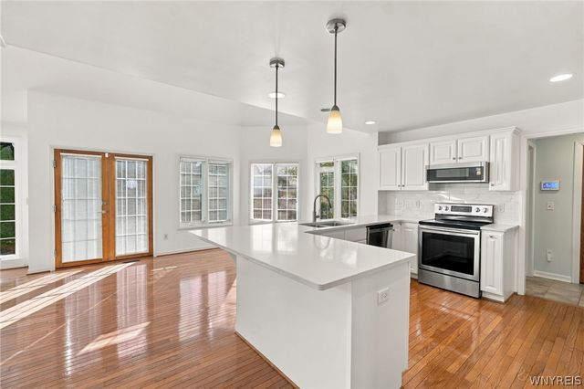 4119 Foxwood Lane, Clarence, NY 14221