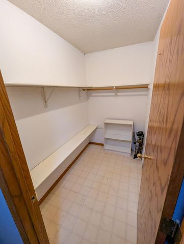 3227 Northdale Lane NW, Coon Rapids, MN 55448