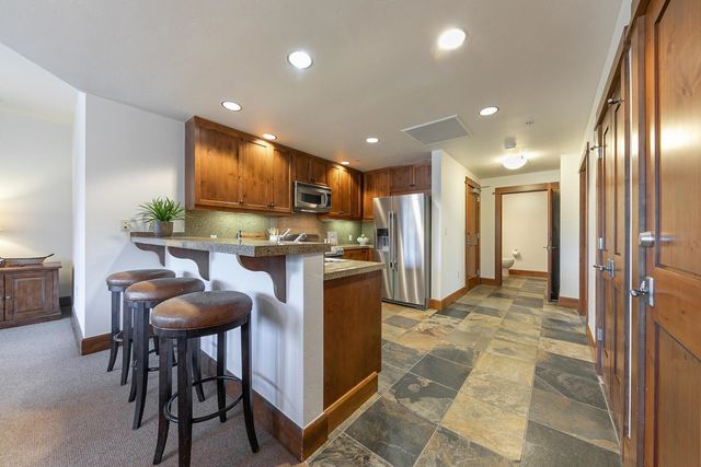 4001 Northstar Dr Unit 202, Truckee, CA 96161