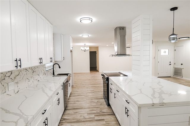 1509 Devon Dr, Corpus Christi, TX 78415