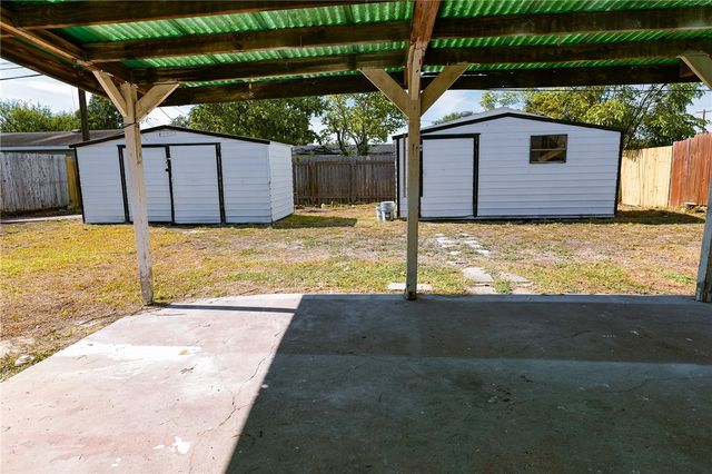 1509 Devon Dr, Corpus Christi, TX 78415