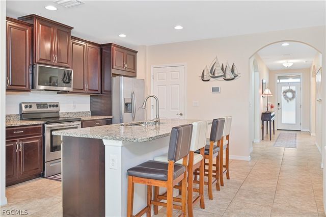 3275 Birchin LN, Fort Myers, FL 33916