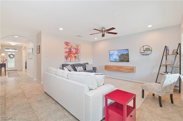 3275 Birchin LN, Fort Myers, FL 33916