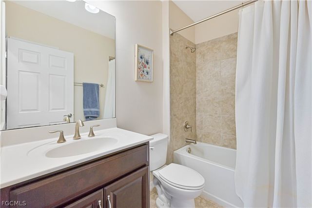 3275 Birchin LN, Fort Myers, FL 33916