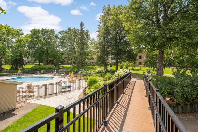 7500 Cahill Road, Edina, MN 55439
