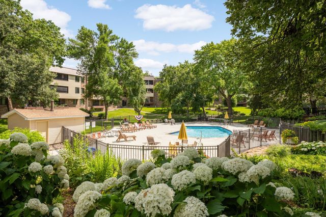 7500 Cahill Road, Edina, MN 55439