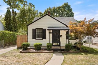 18580 Washtenaw Street, Harper Woods, MI 48225