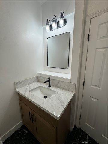 4339 Normal 6, Los Angeles, CA 90029