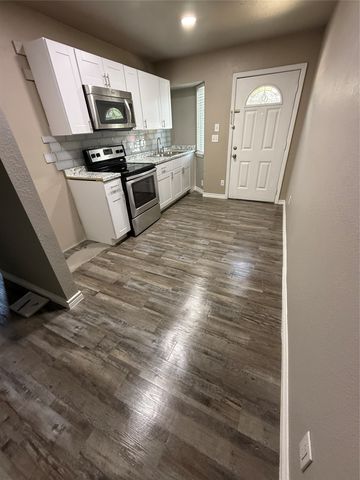 2311 Vagas Street C, Dallas, TX 75219
