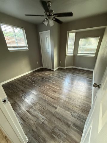 2311 Vagas Street C, Dallas, TX 75219