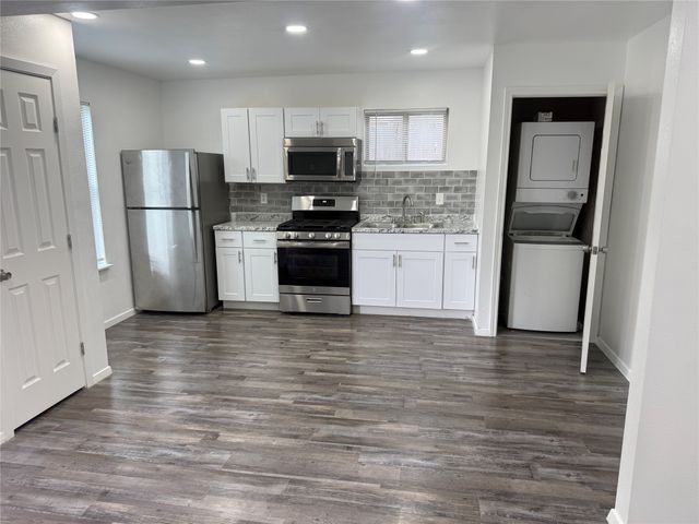 2311 Vagas Street C, Dallas, TX 75219