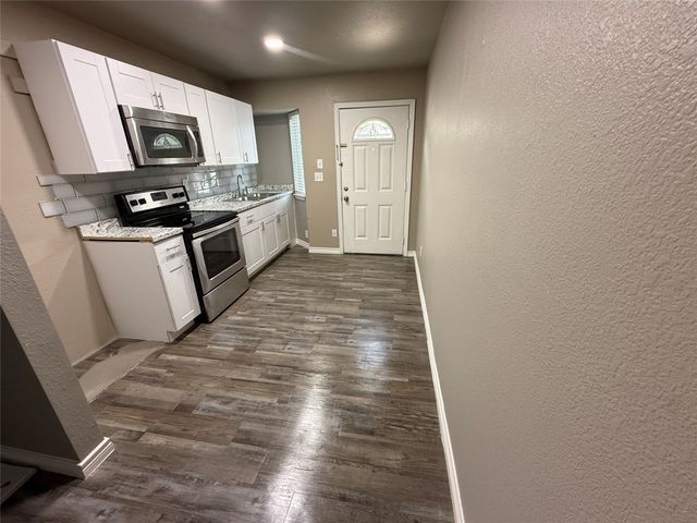 2311 Vagas Street C, Dallas, TX 75219