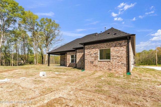 347 Centerline Roper Loop, Byhalia, MS 38611
