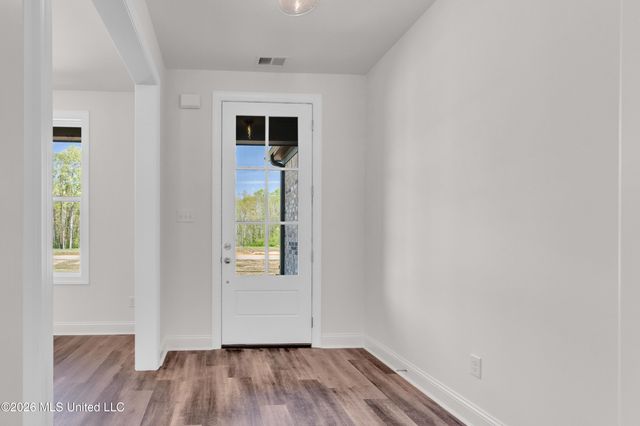 347 Centerline Roper Loop, Byhalia, MS 38611