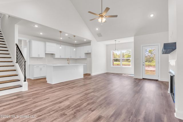 347 Centerline Roper Loop, Byhalia, MS 38611